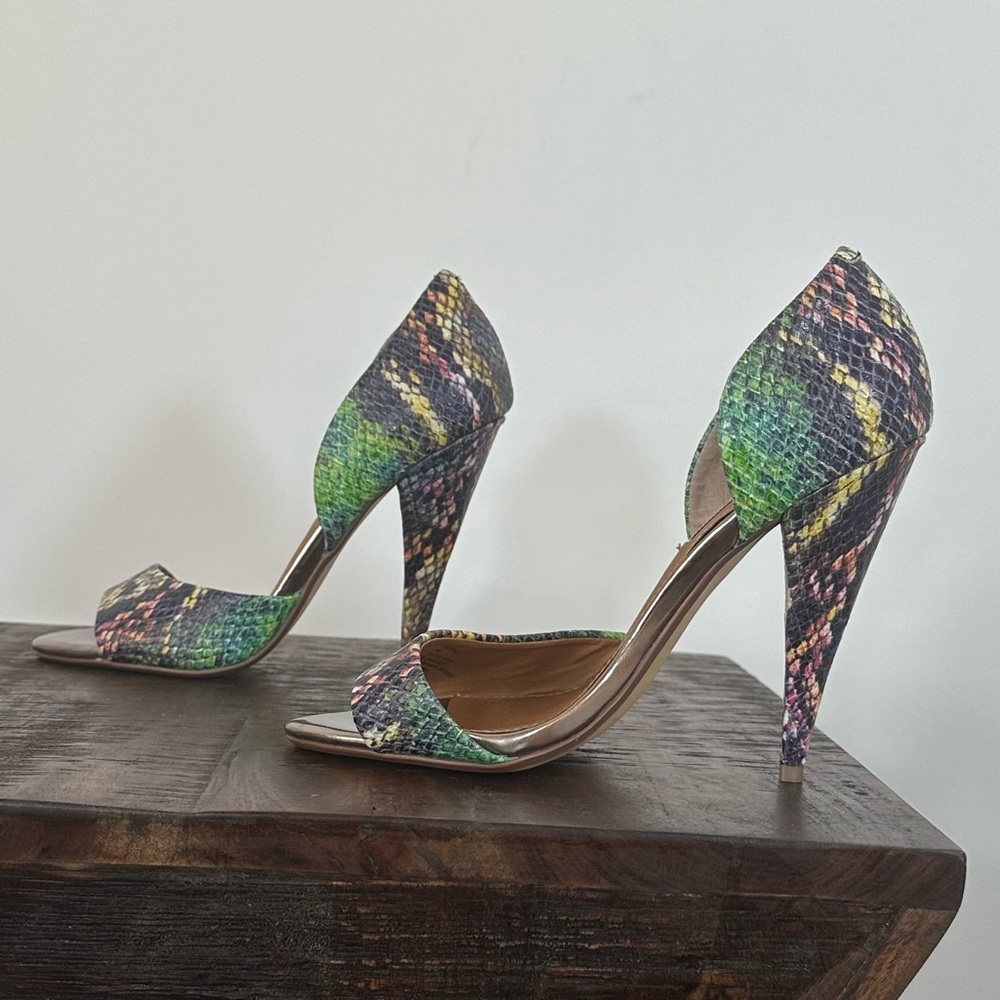 Multi Color Metallic Heels - Picture 6 of 7